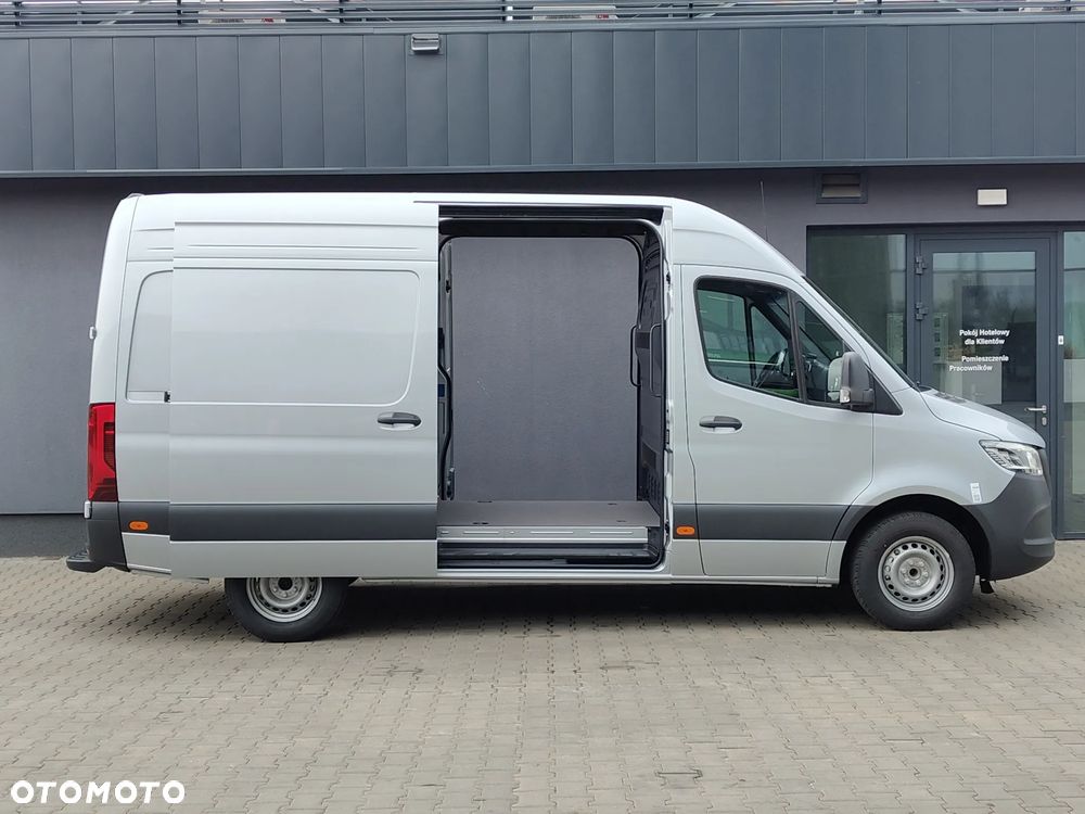 Mercedes-Benz Sprinter - 9
