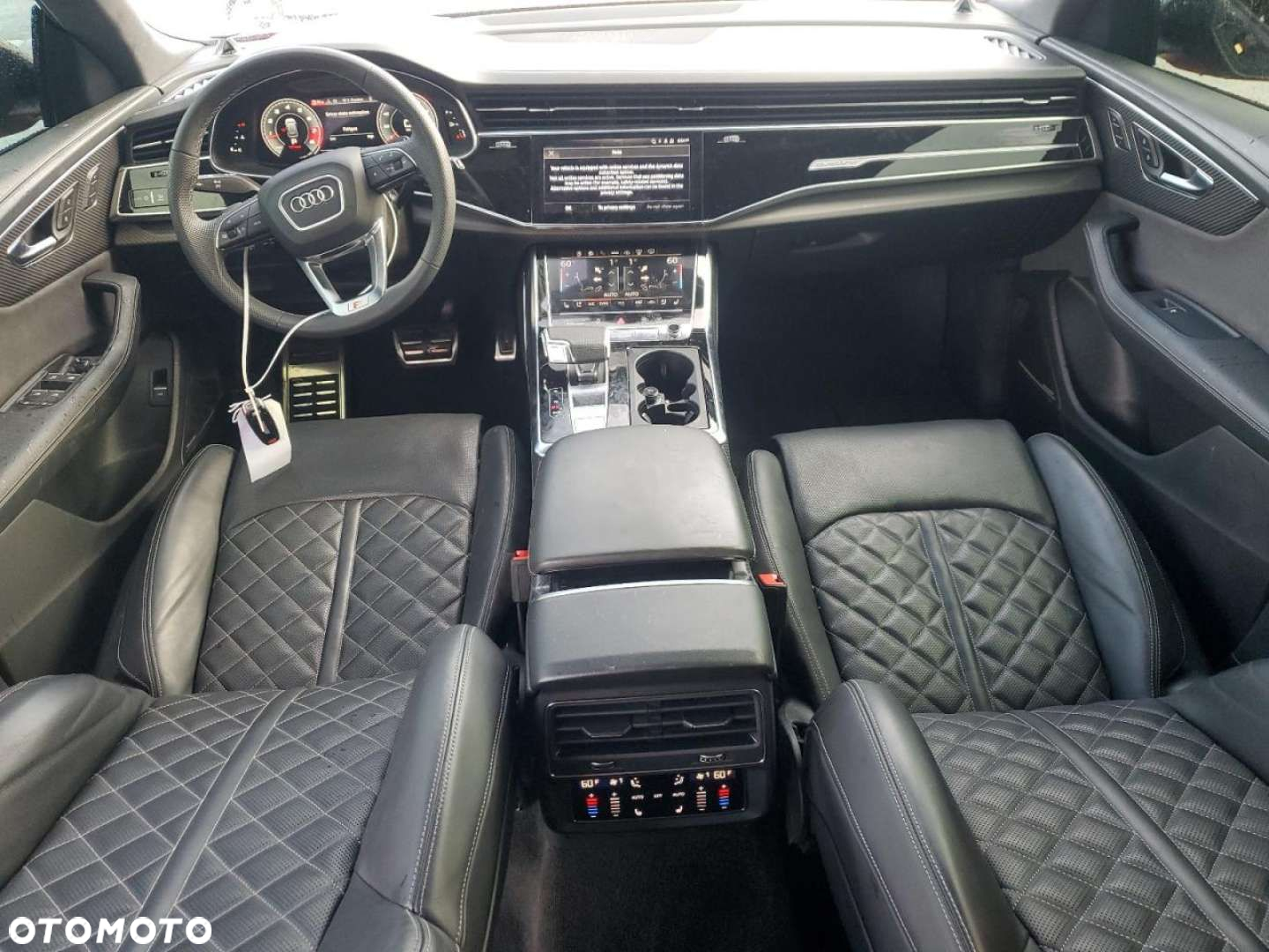 Audi SQ8 - 8