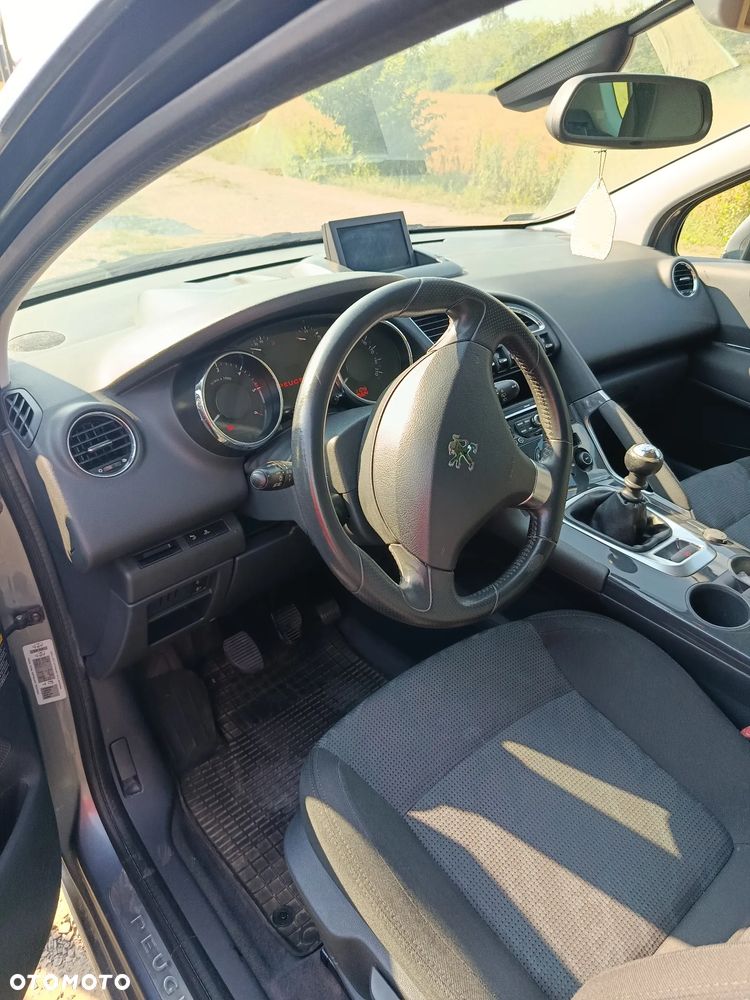 Peugeot 3008 1.6 HDi Premium - 6