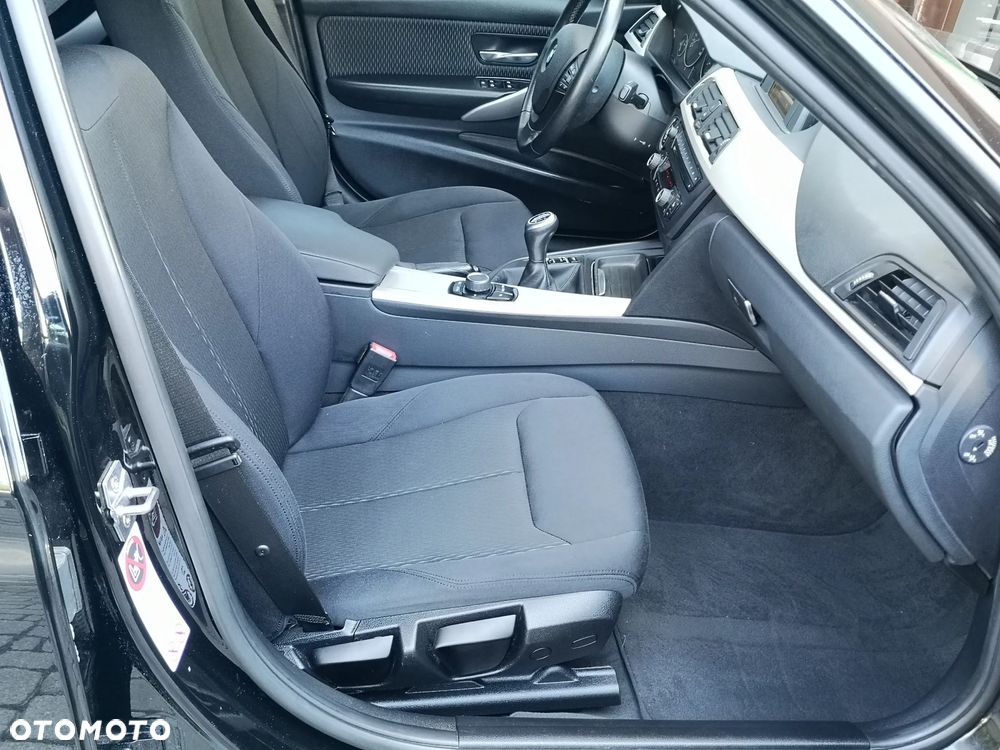 BMW Seria 3 316d Modern Line - 23