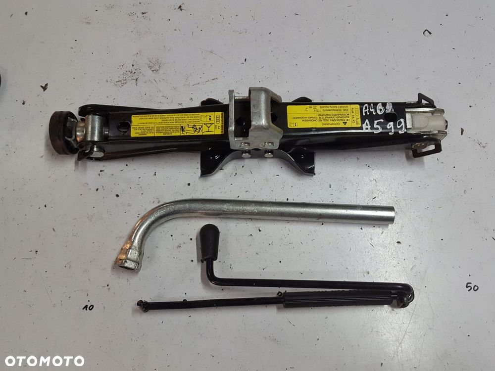 AUDI A4 B8 08-15r A8 8T LEWAREK PODNOŚNIK KLUCZ - 1