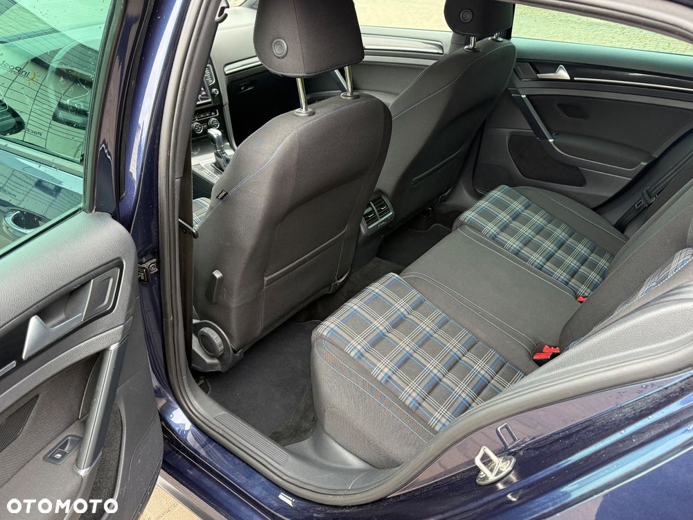 Volkswagen Golf 1.4 TSI Plug-In-Hybrid GTE - 25