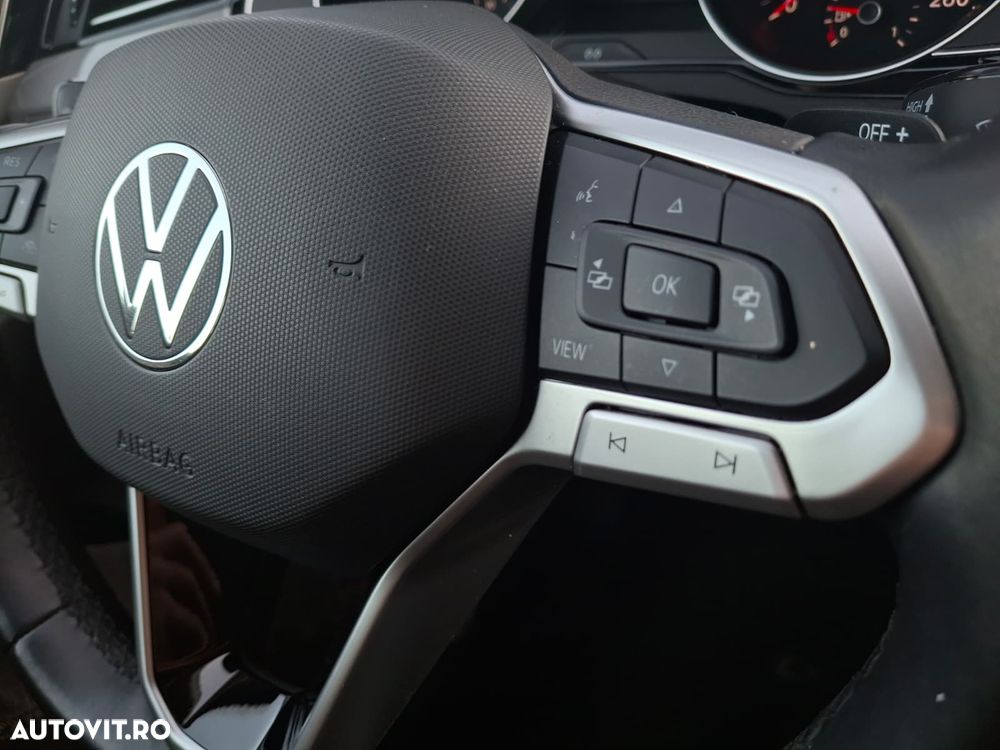 Volkswagen Passat - 31