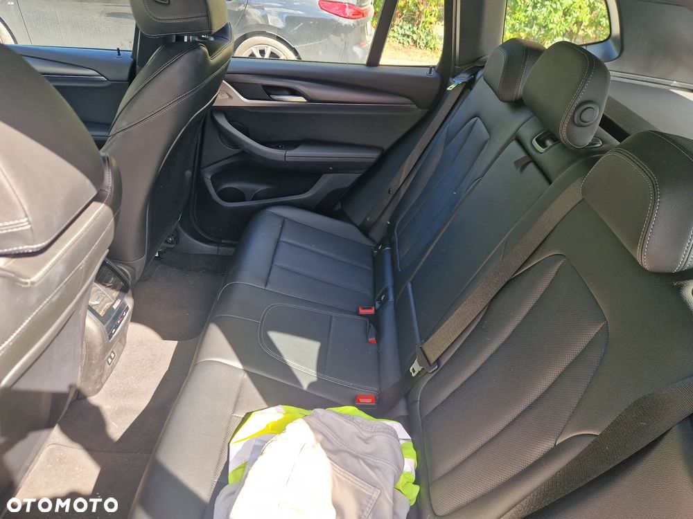 BMW X3 xDrive20d - 13