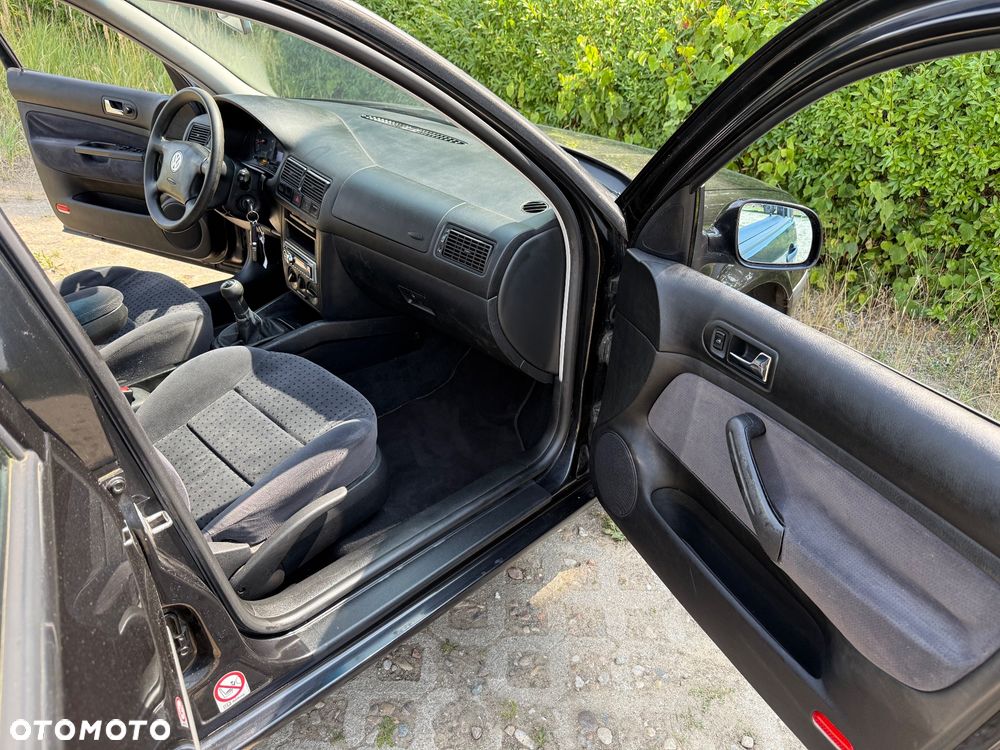 Volkswagen Golf 1.6 - 14