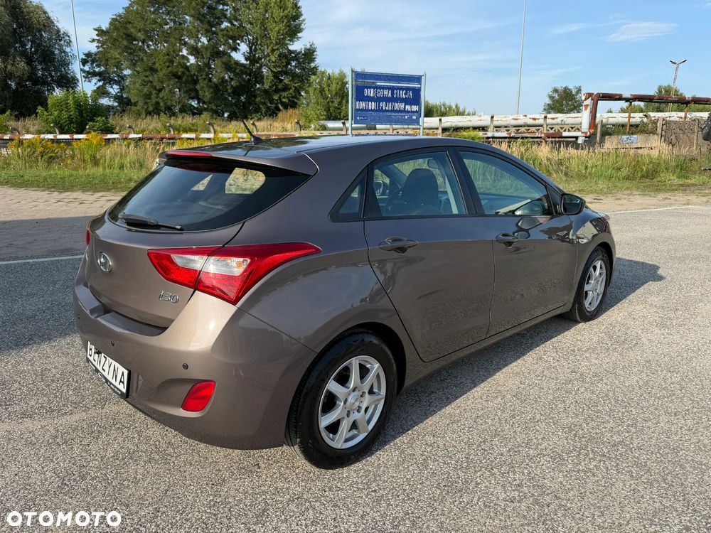Hyundai i30 1.6 Style - 8