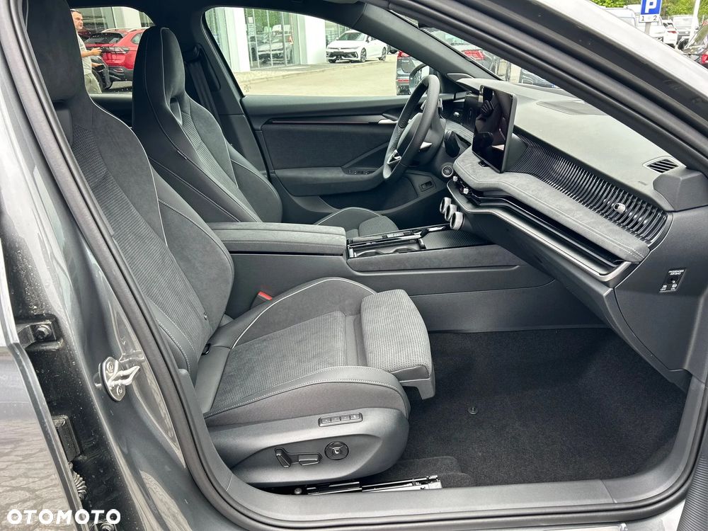 Skoda Superb 2.0 TDI SCR 4x4 Sportline DSG - 9