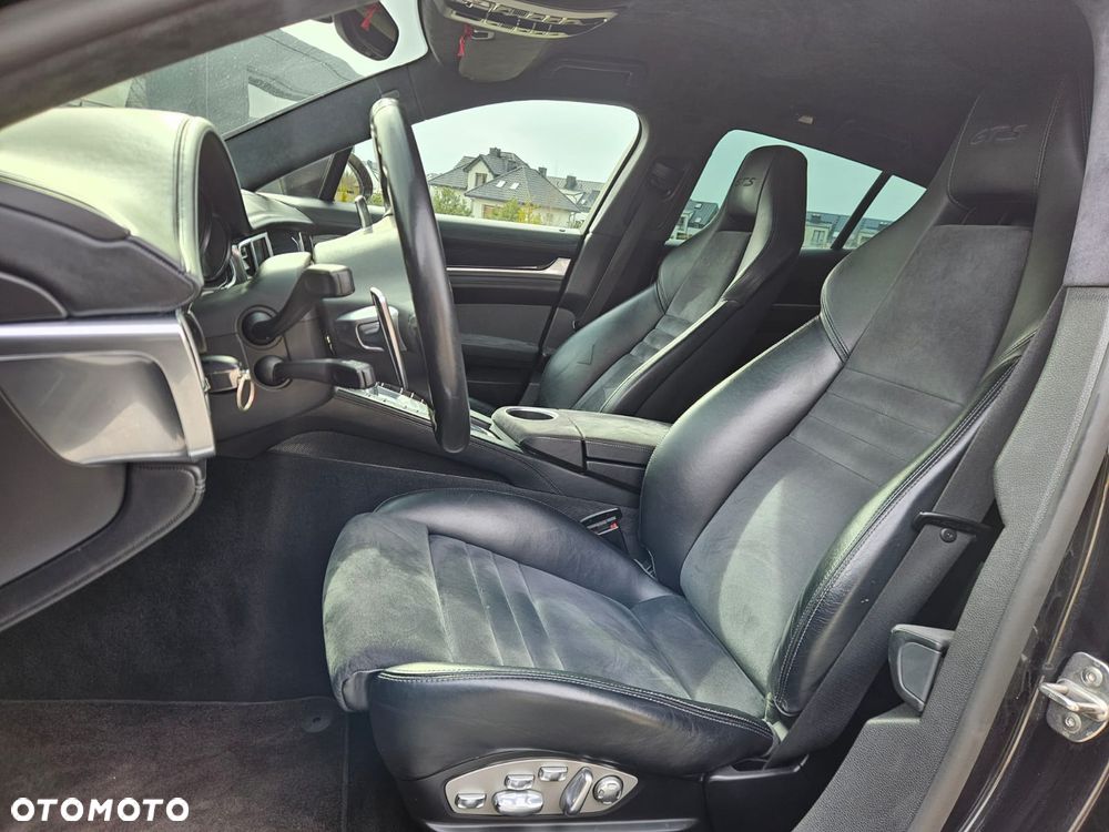 Porsche Panamera - 15