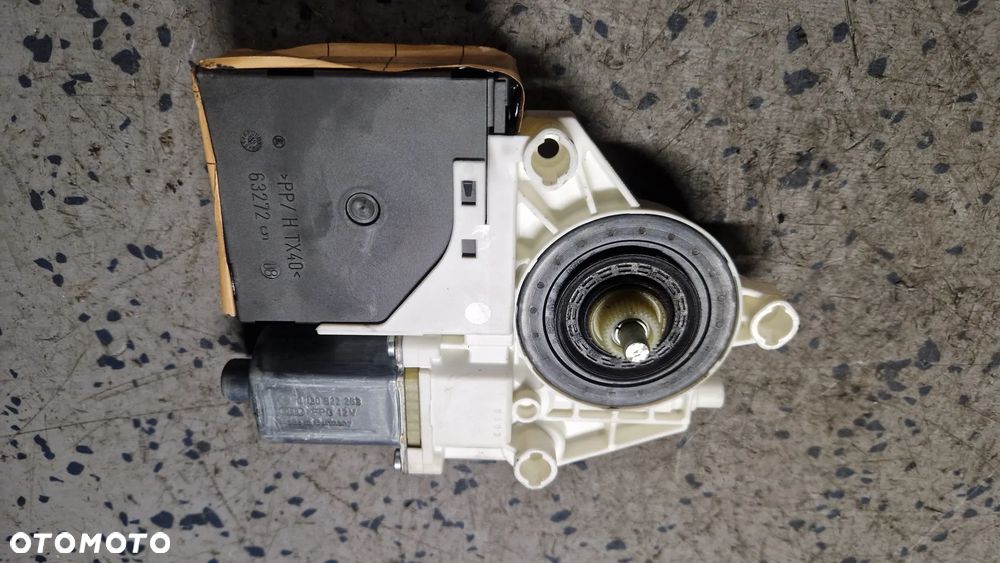 AUDI A3 8P SILNICZEK SZYBY LEWY PRZÓD 8P0959801B - 2