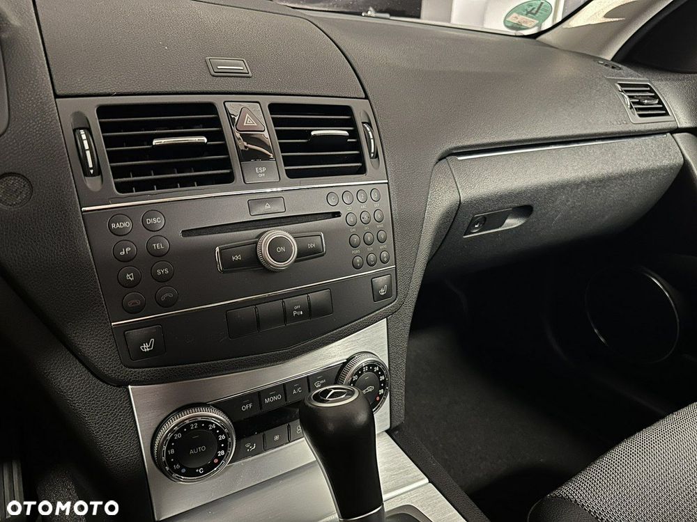 Mercedes-Benz Klasa C 200 7G-TRONIC Avantgarde Edition - 13