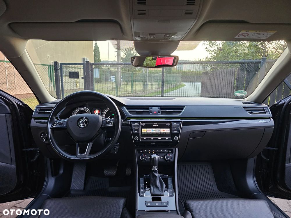 Skoda Superb 2.0 TDI L&K DSG - 9