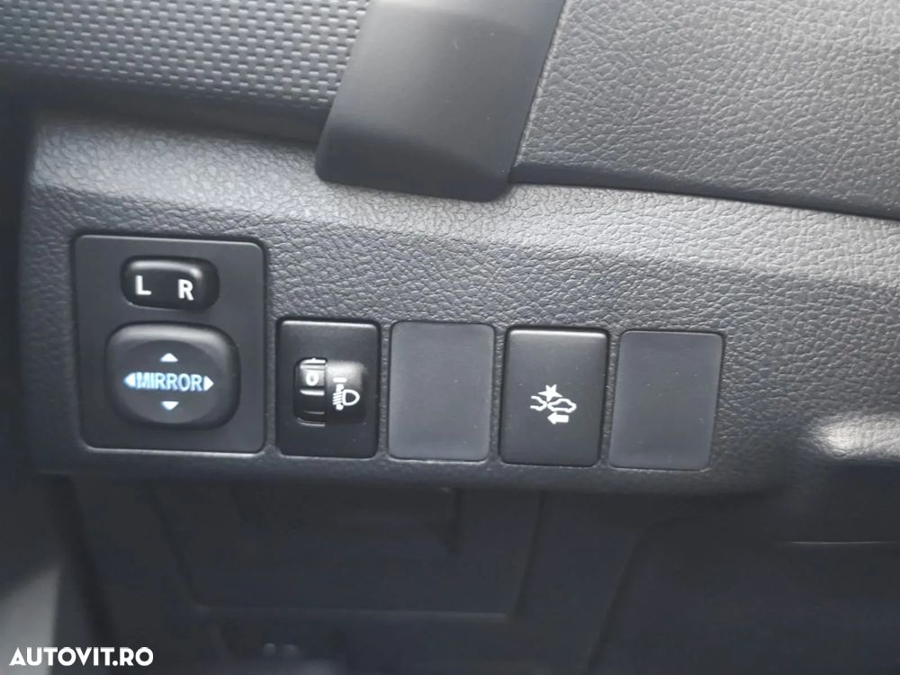 Toyota Auris 1.8 L VVT-i Hybrid Luna - 25