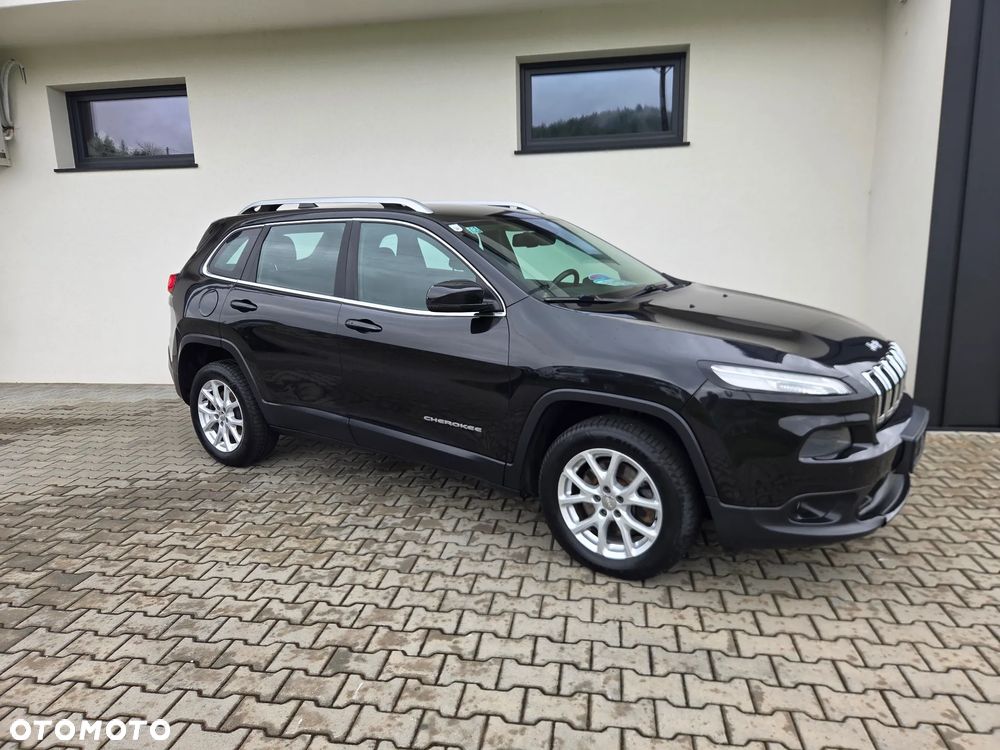 Jeep Cherokee - 17