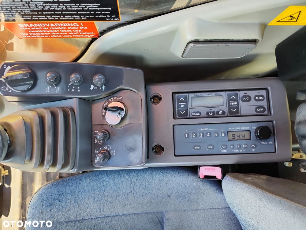 Hitachi ZX250LCN-3 - 9