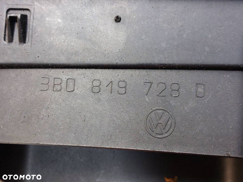 KRATKA NAWIEWU ŚRODKOWA VOLKSWAGEN PASSAT B5 3B0819728D ID: 237777 - 3