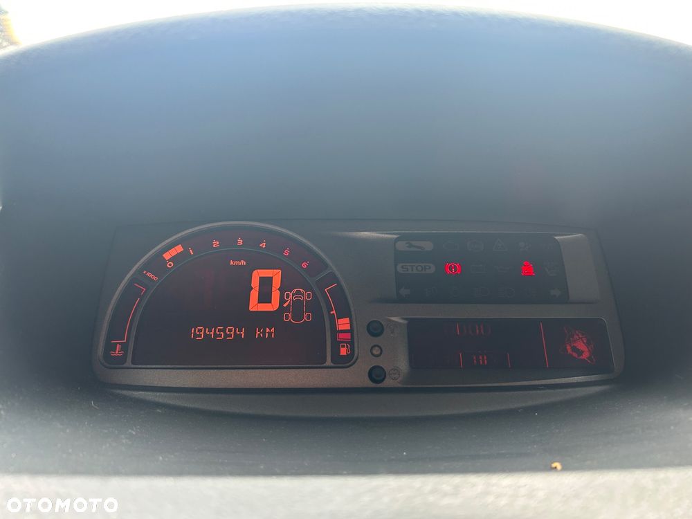 Renault Modus - 16