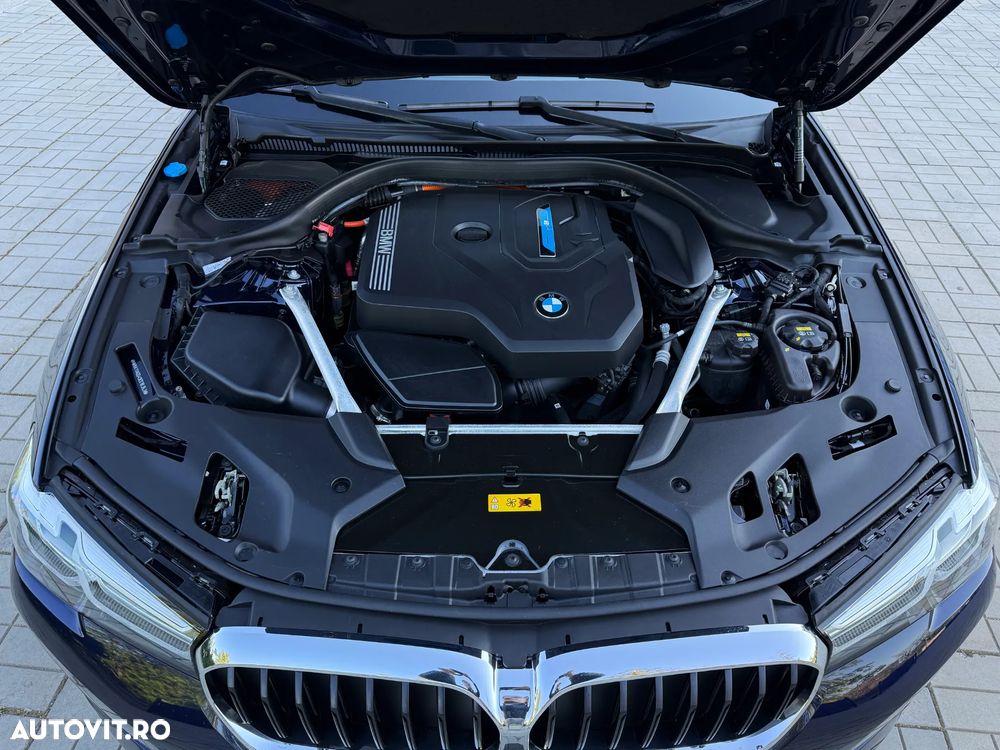 BMW Seria 5 530e Aut. Luxury Line - 37