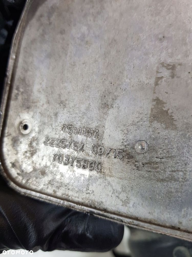 OBUDOWA FILTRA OLEJU 152085948R OPEL VIVARO B TRAFIC III 1.6D - 6