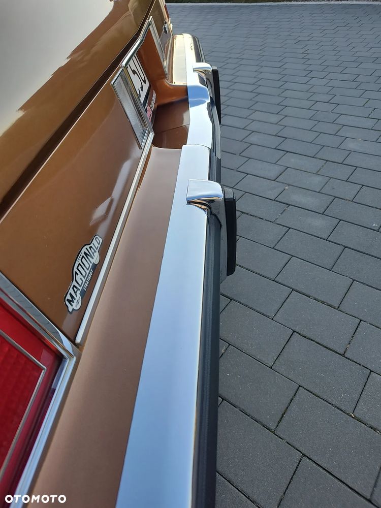 Oldsmobile Delta 88 - 23