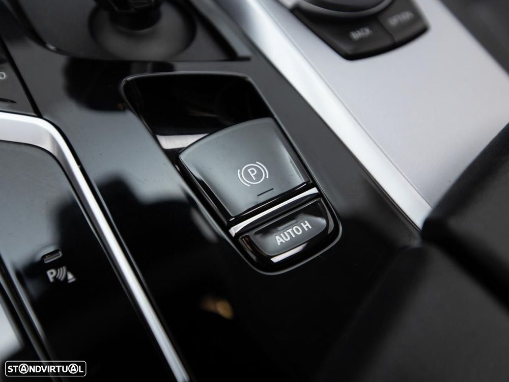 BMW 520 d Auto - 26