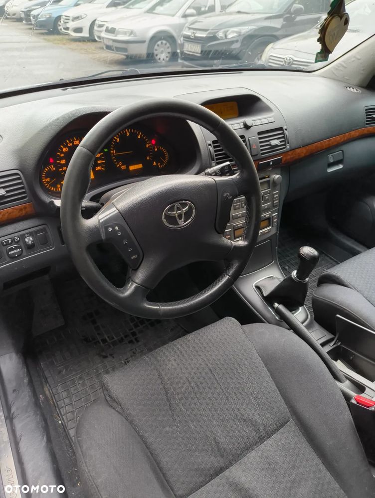 Toyota Avensis 2.0 D-4D Sol - 14