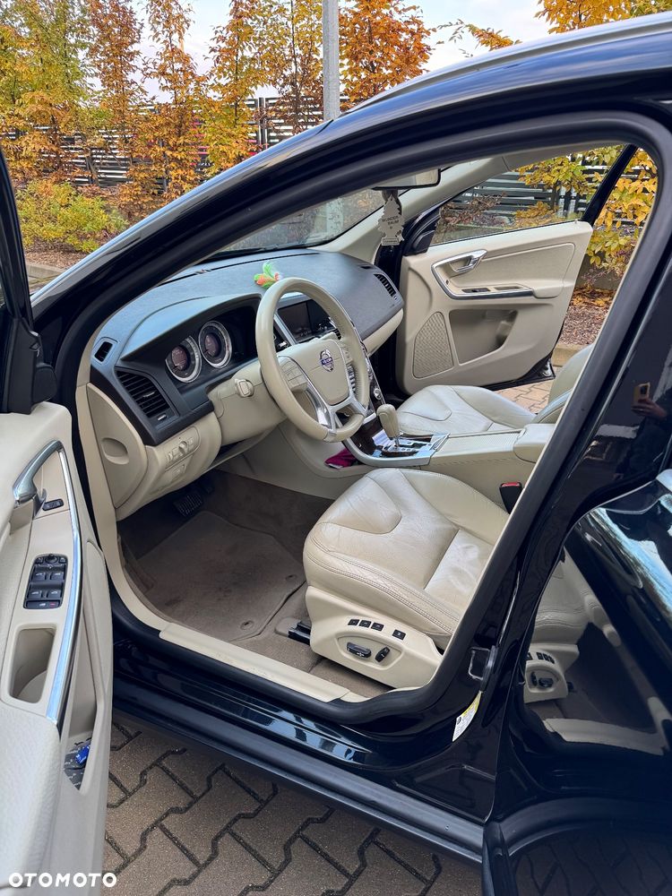 Volvo XC 60 3.2 AWD Kinetic - 13