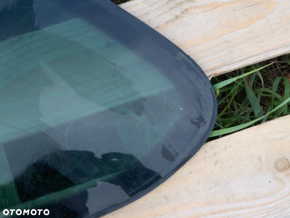 Szyba karoseryjna lewa VW Golf VI Kombi - 3