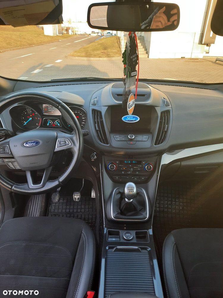 Ford Kuga 2.0 TDCi FWD ST-Line - 28