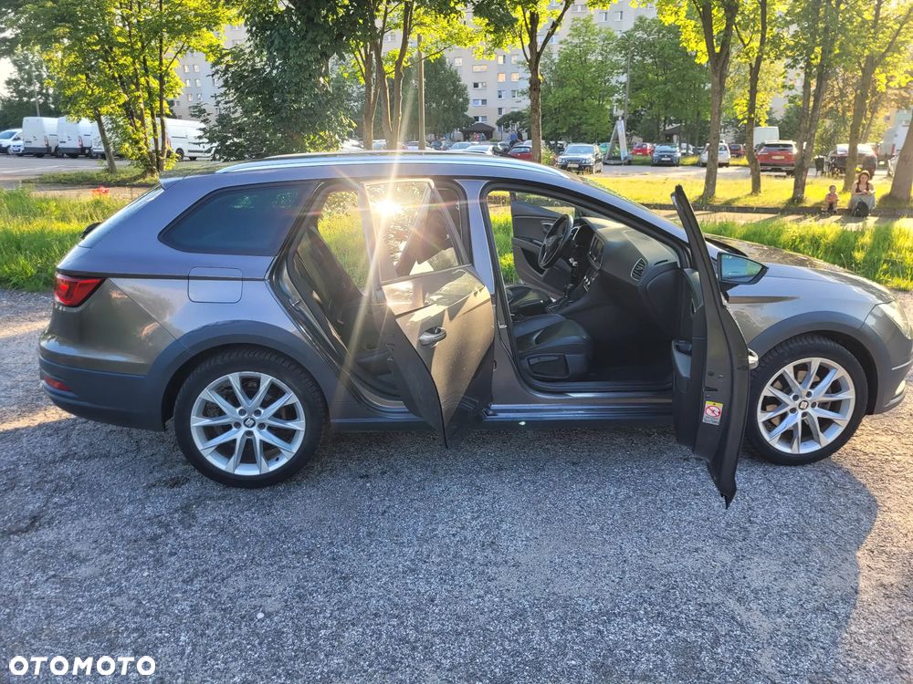 Seat Leon 2.0 TDI DPF Start&Stop DSG XCELLENCE - 27