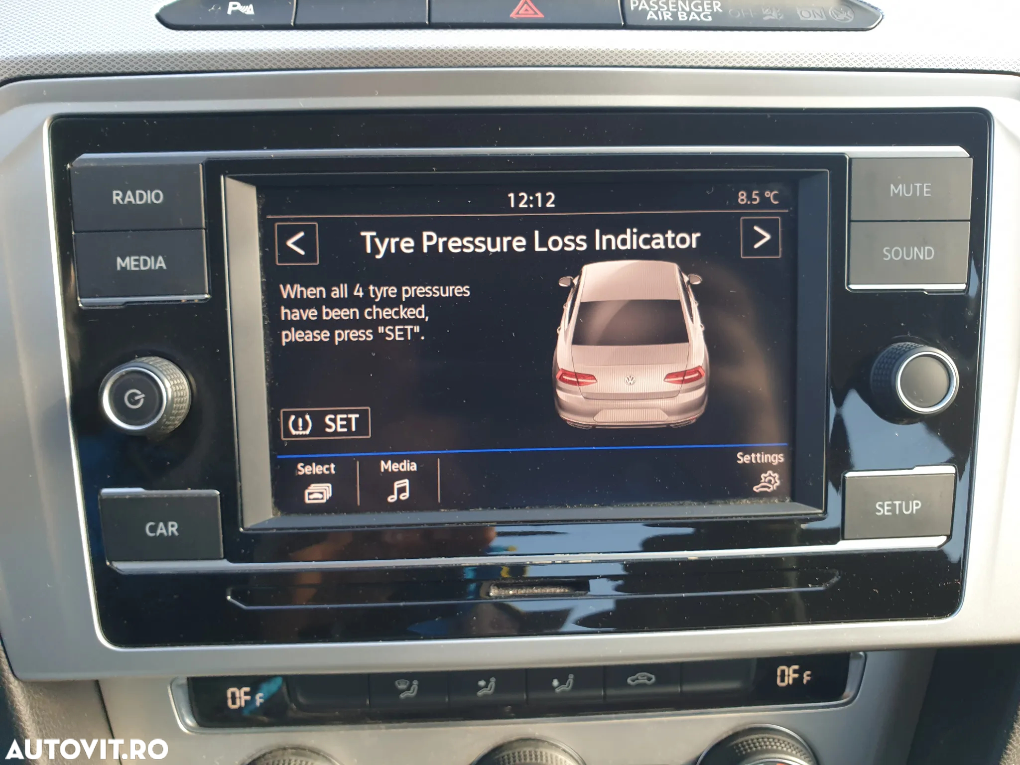 Volkswagen Passat 2.0 TDI DSG Comfortline - 27