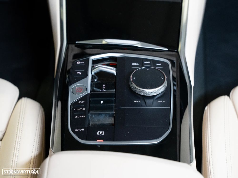 BMW 320 d Auto - 14