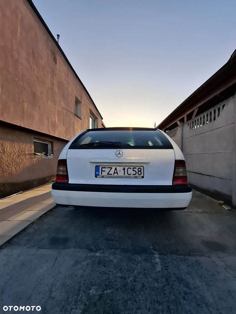 Mercedes-Benz Klasa C - 2