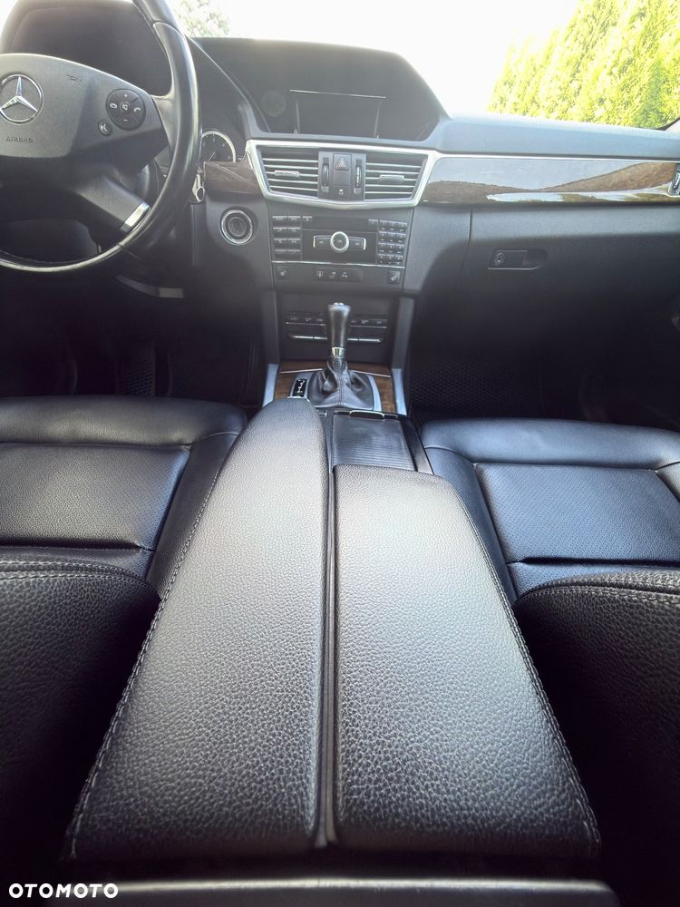 Mercedes-Benz Klasa E 220 CDI BlueEff - 15