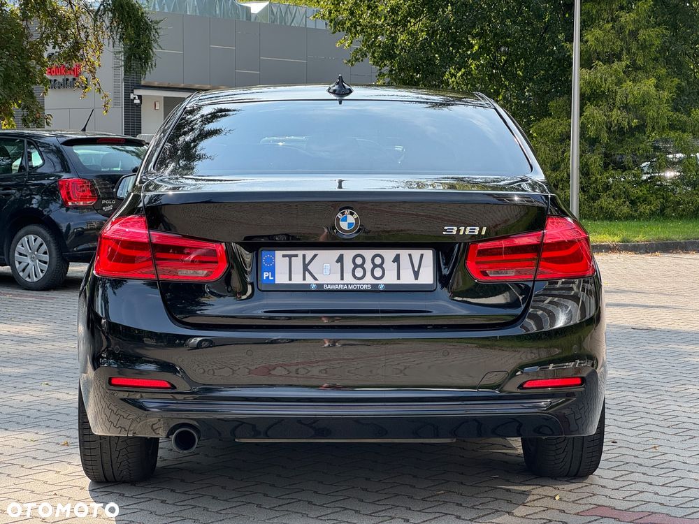 BMW Seria 3 318i - 6