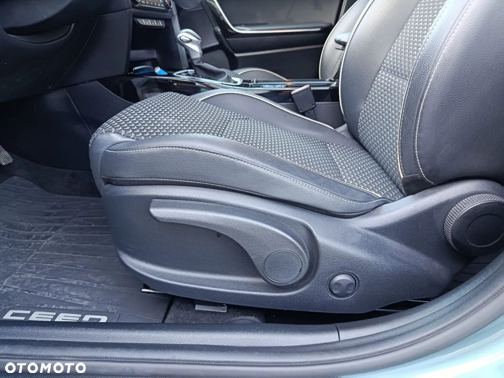 Kia Ceed 1.5 T-GDI Tribute DCT - 13