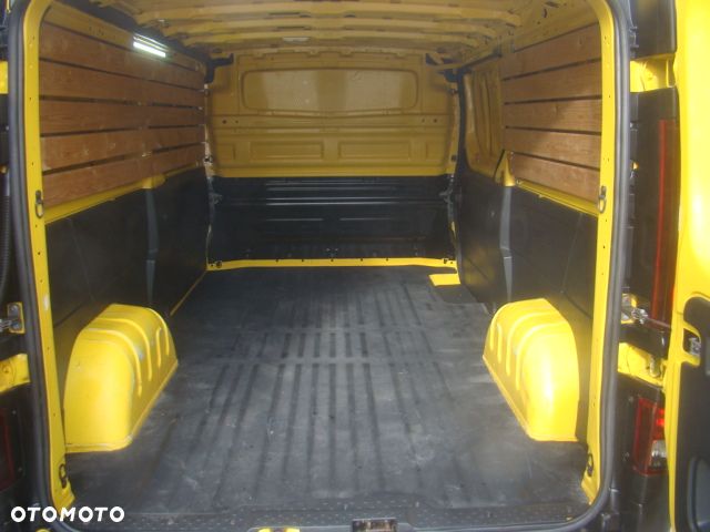 Renault TRAFIC - 8