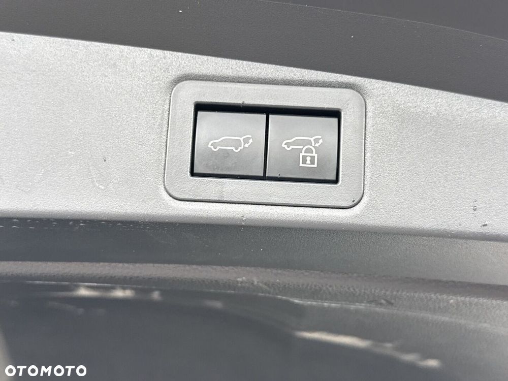 Toyota Corolla 2.0 Hybrid Style - 25