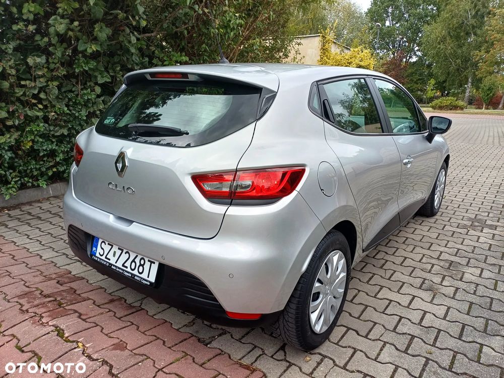 Renault Clio 1.2 16V 75 TomTom Edition - 4