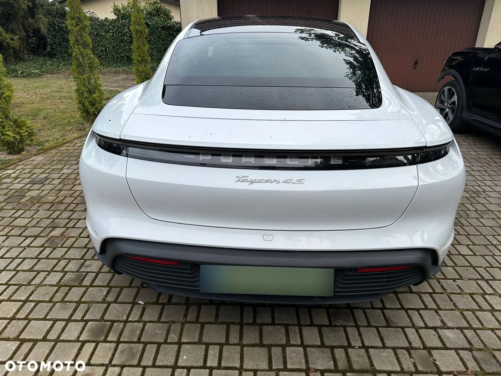Porsche Taycan - 6