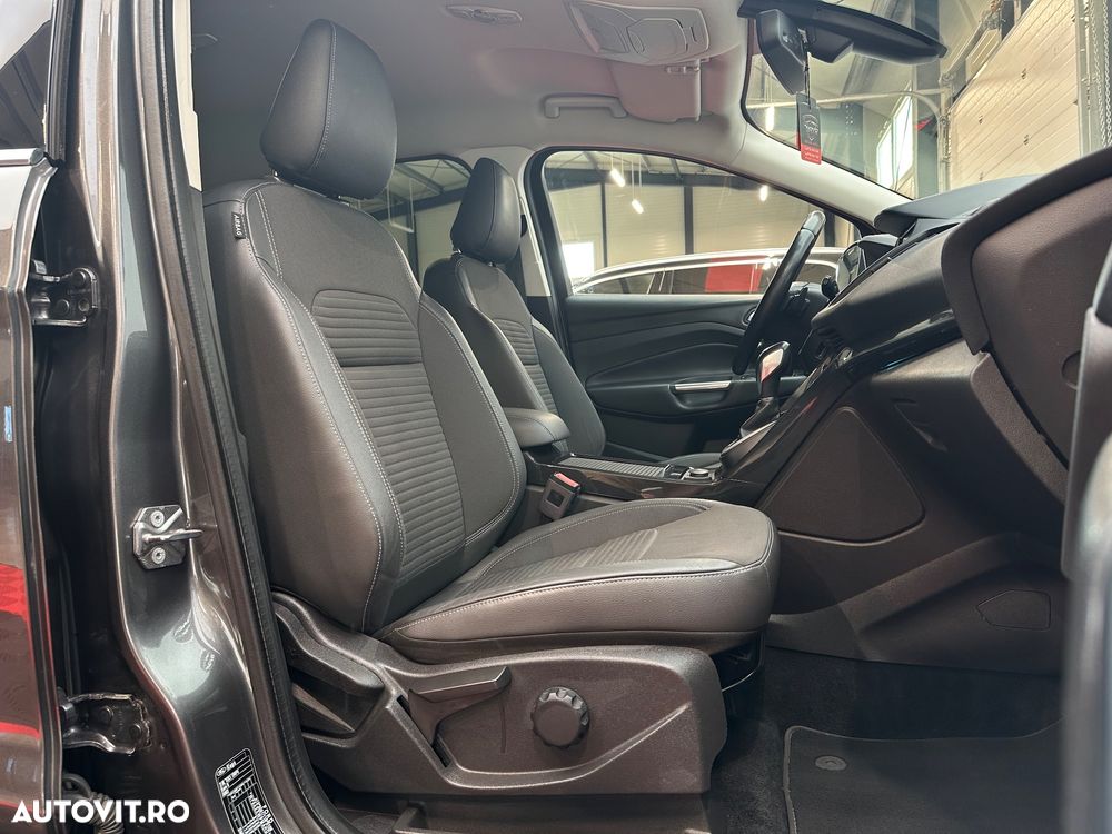 Ford Kuga 2.0 TDCi 4x4 Aut. Titanium - 27