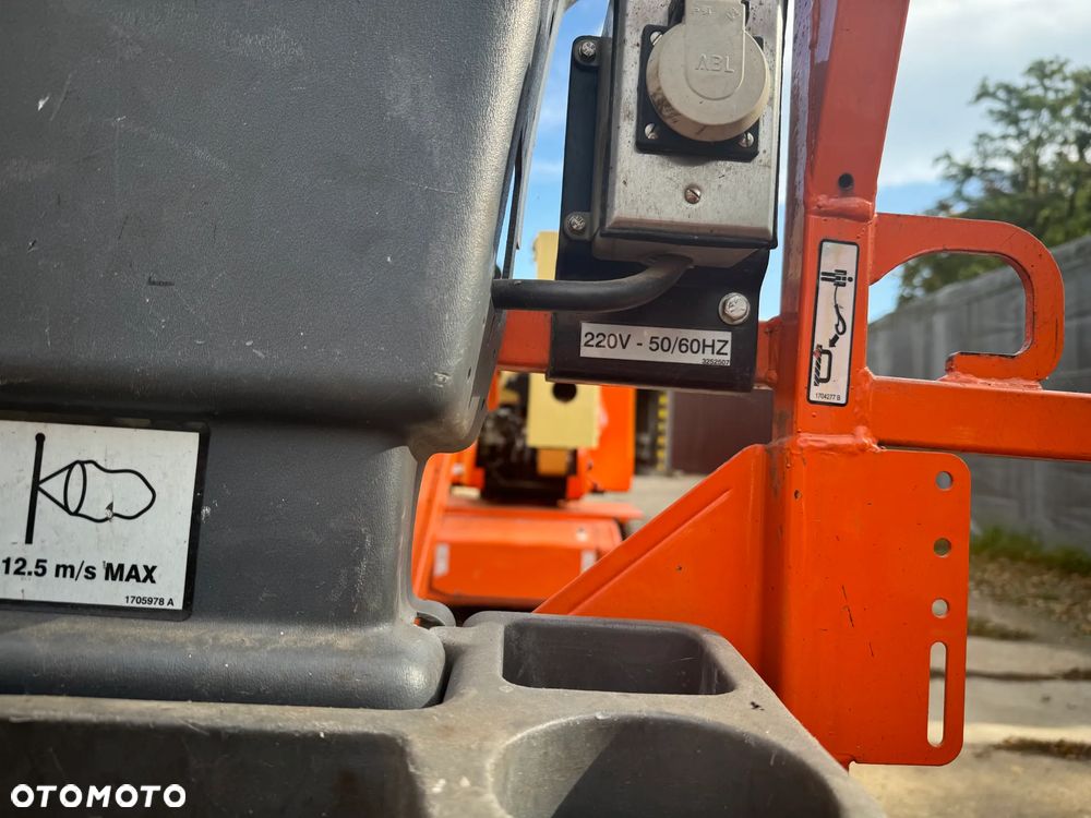 JLG JLG E400 AJP NARROW - 15