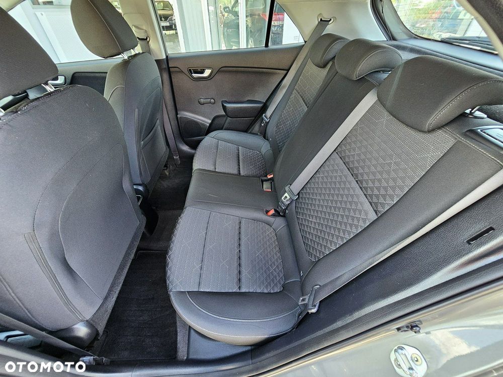 Kia Rio 1.0 T-GDI 100 Dream-Team Edition - 26