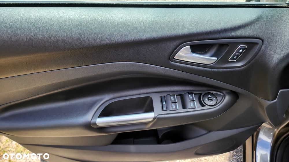 Ford Kuga - 19