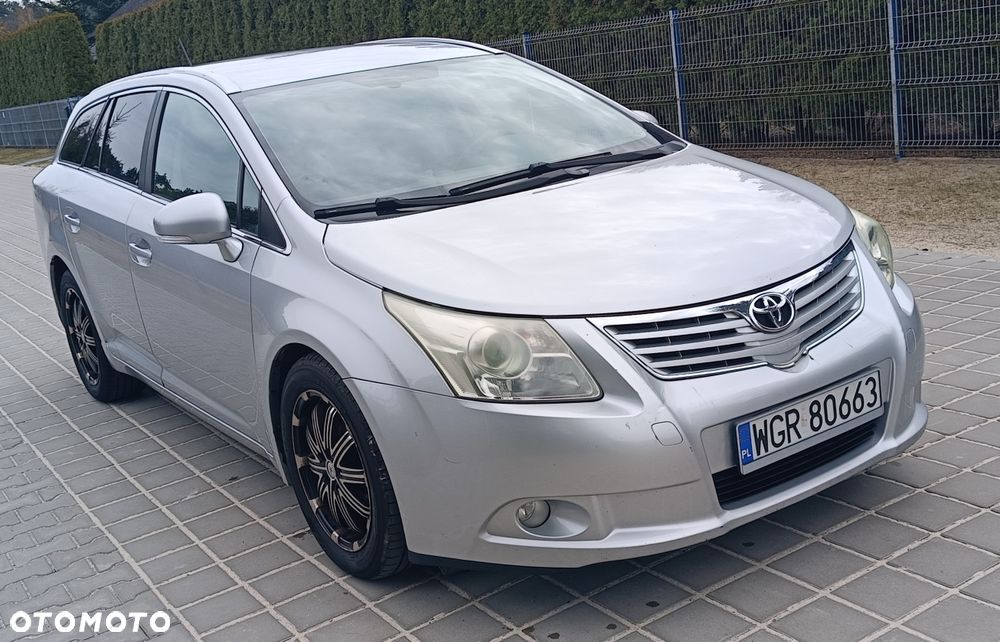 Toyota Avensis - 4