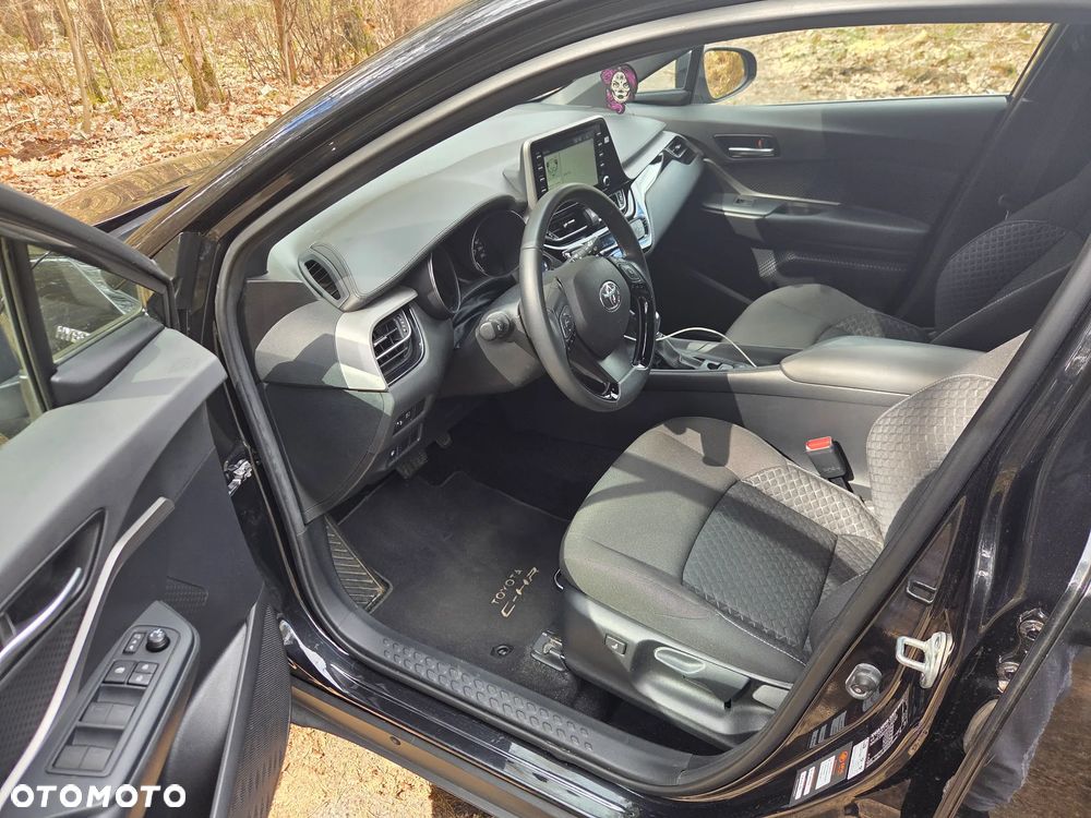 Toyota C-HR Business-Edition - 29