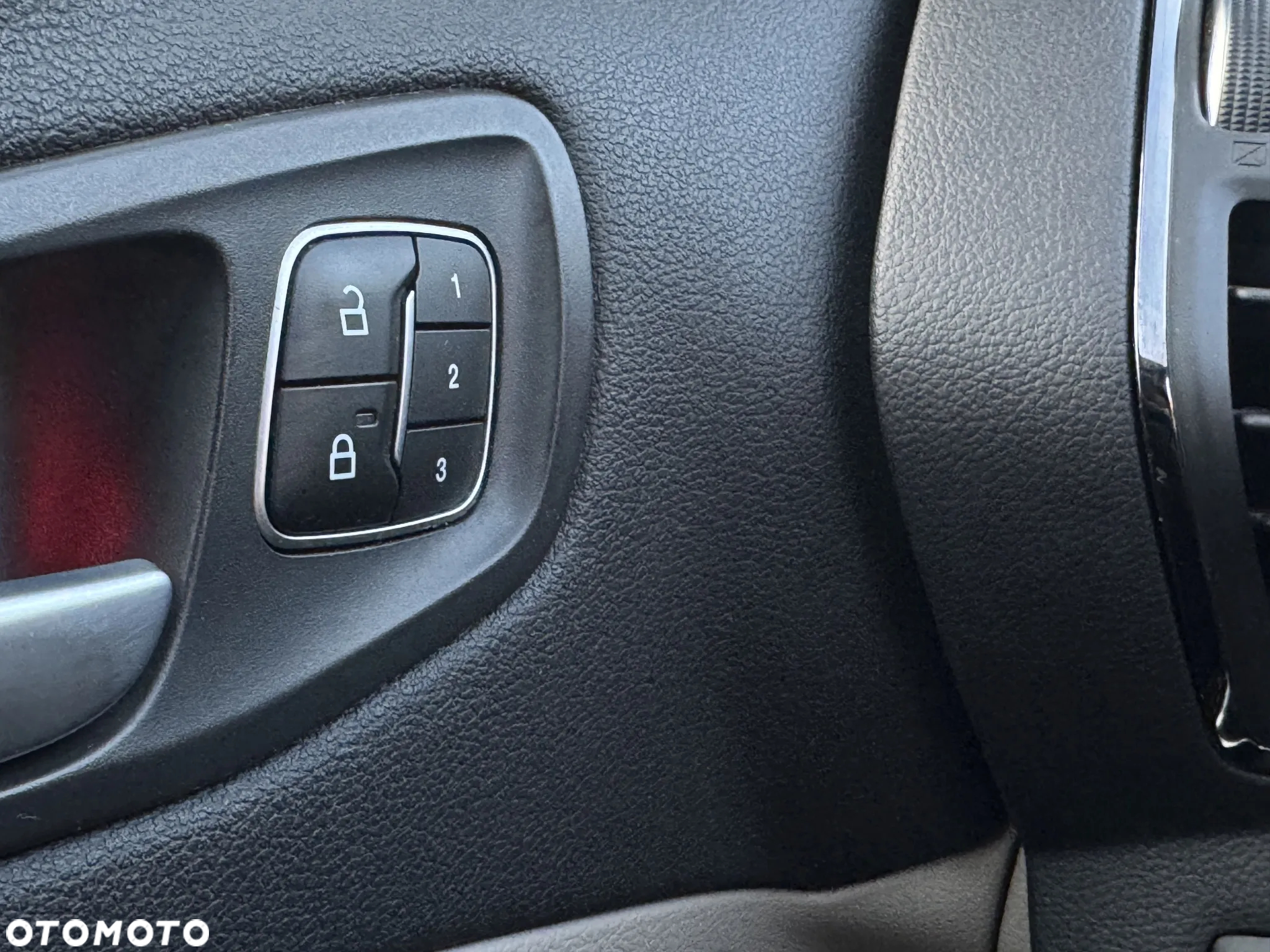 Ford Escape - 30