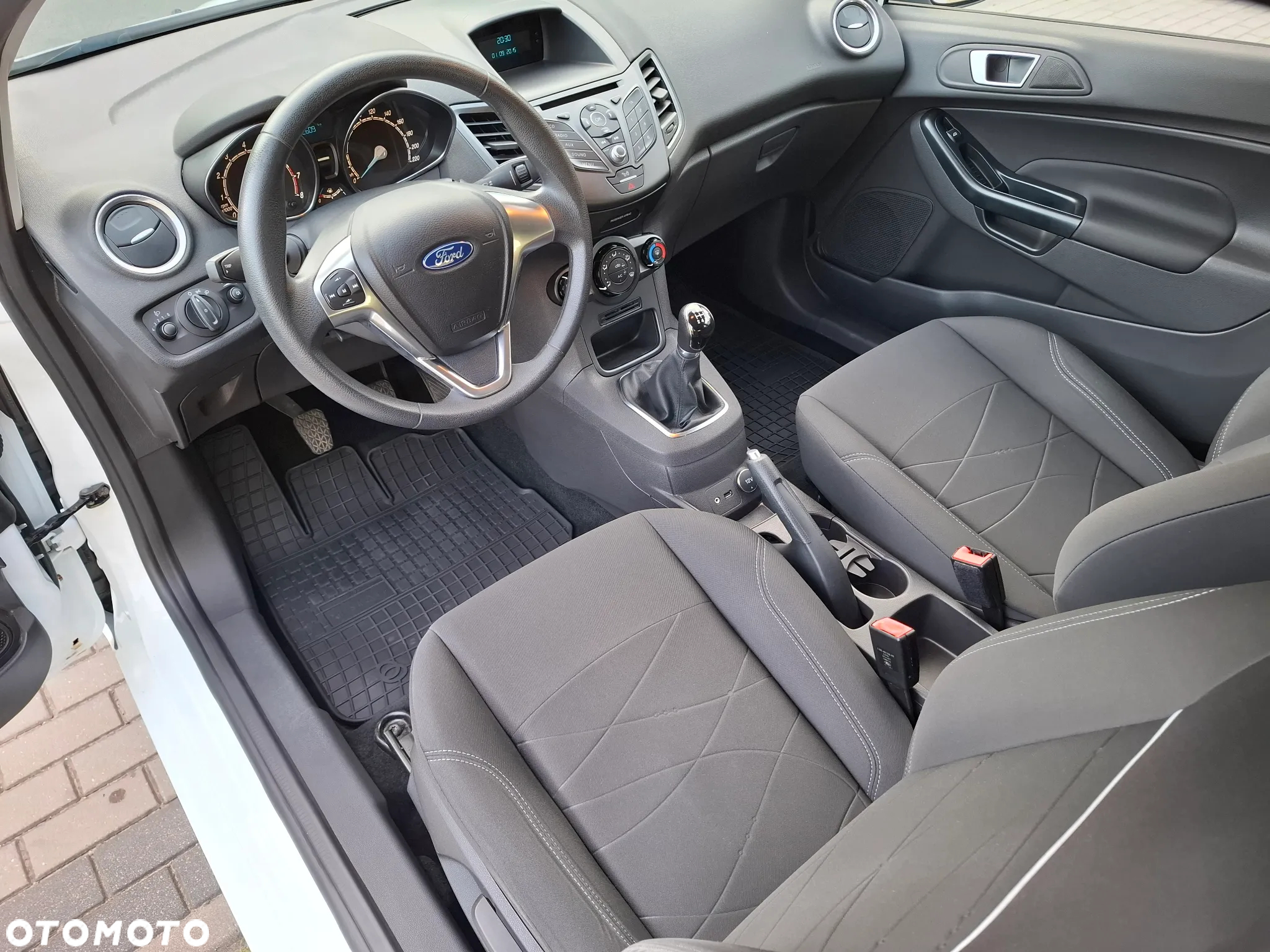 Ford Fiesta - 8