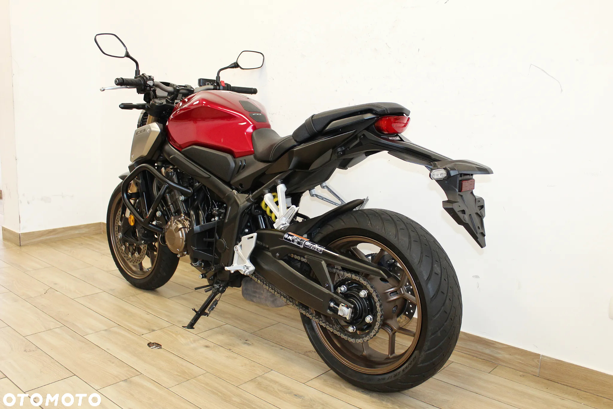 Honda CB - 16