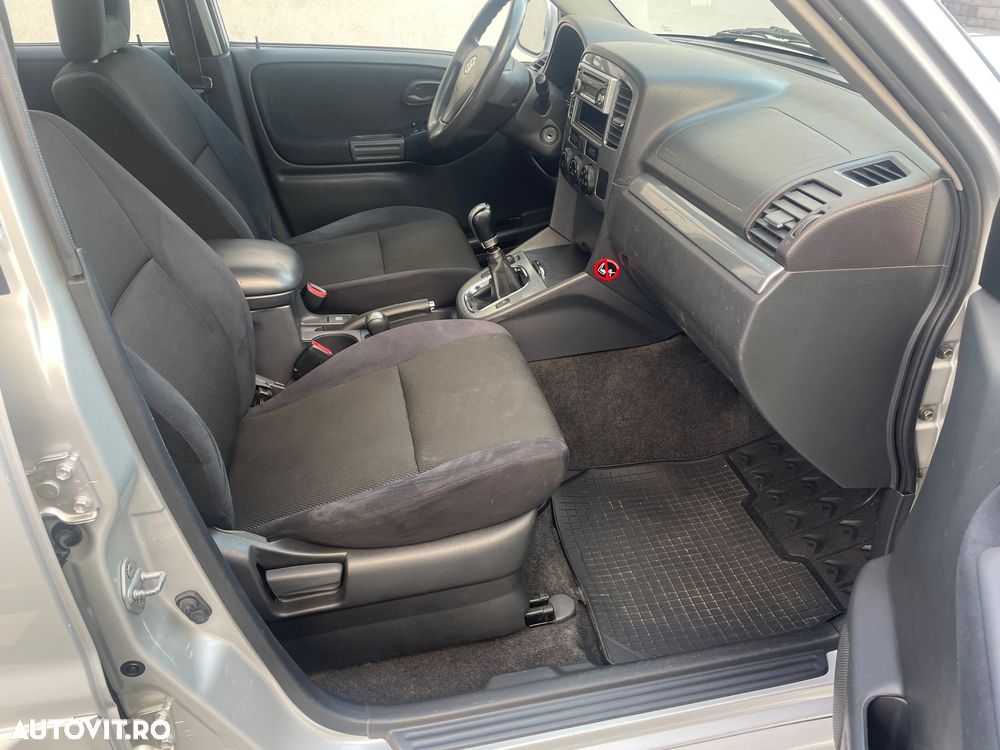 Suzuki Grand Vitara 2.0i - 7