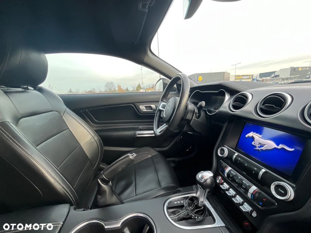 Ford Mustang 5.0 V8 GT - 14